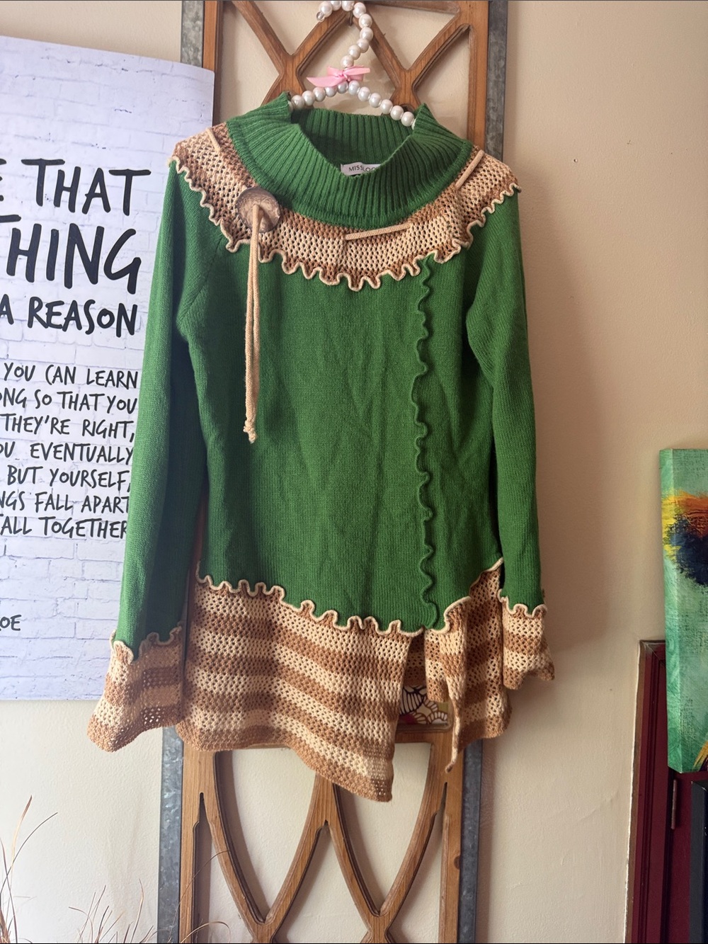 MISSLOOK Green and Tan Mock Ruffled Turtleneck Sweater
